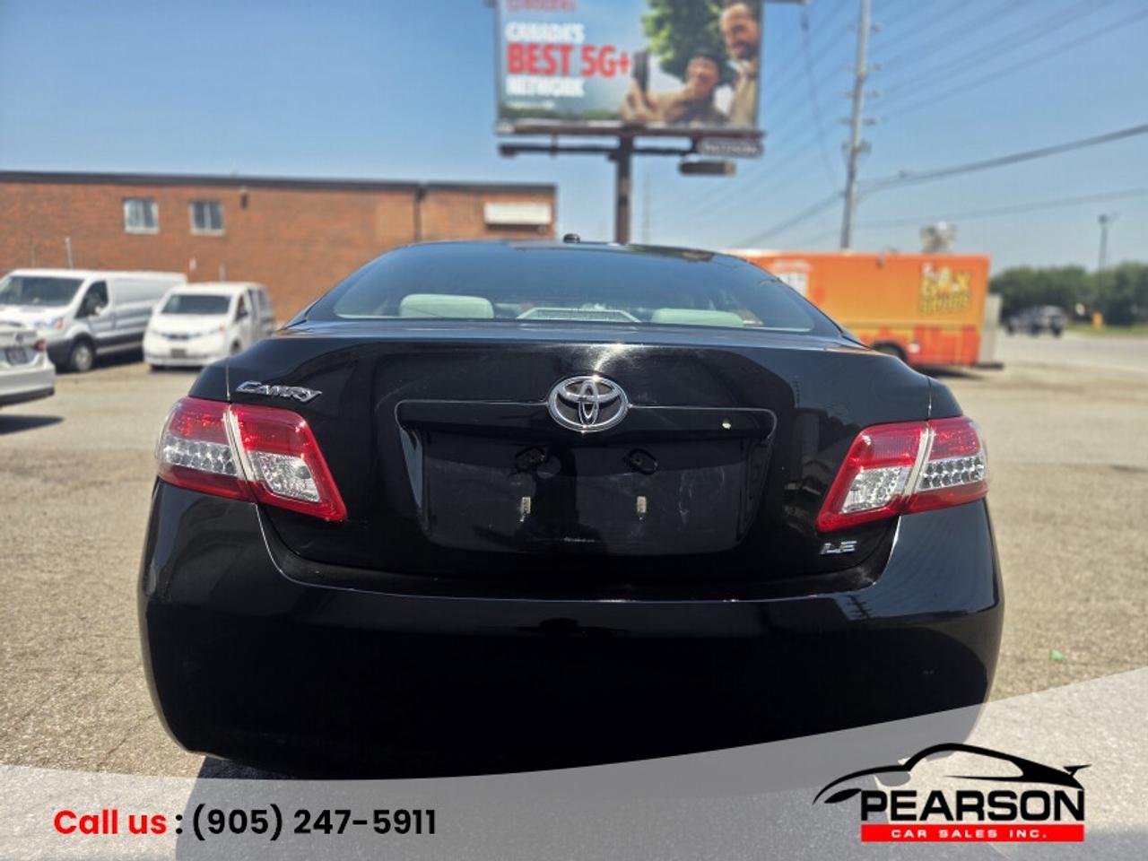 2011 Toyota Camry LE Photo
