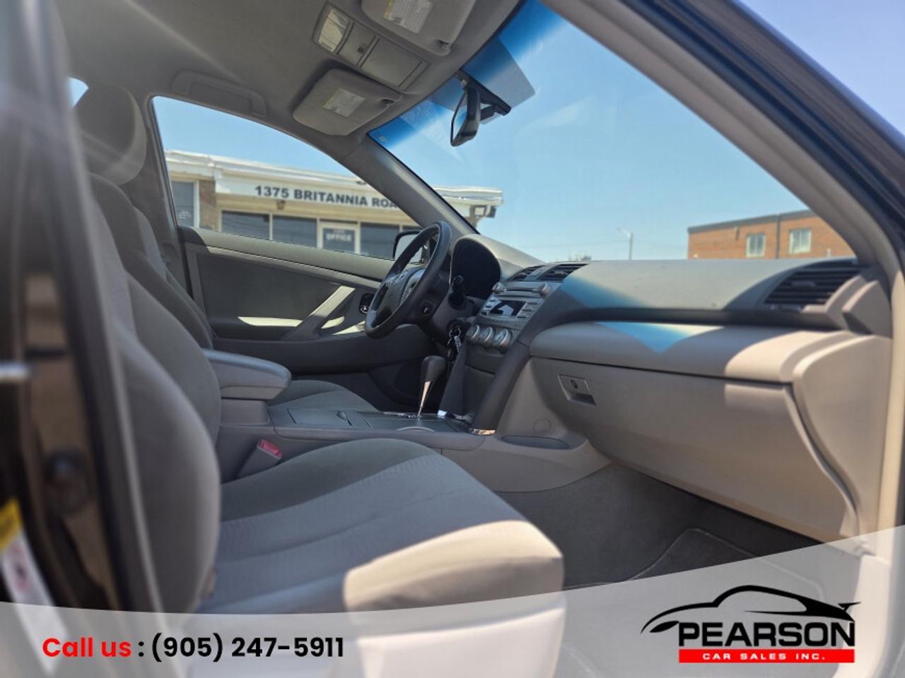 2011 Toyota Camry LE Photo