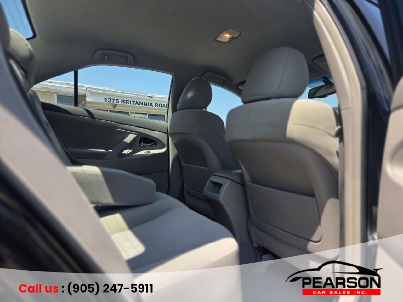2011 Toyota Camry LE Photo