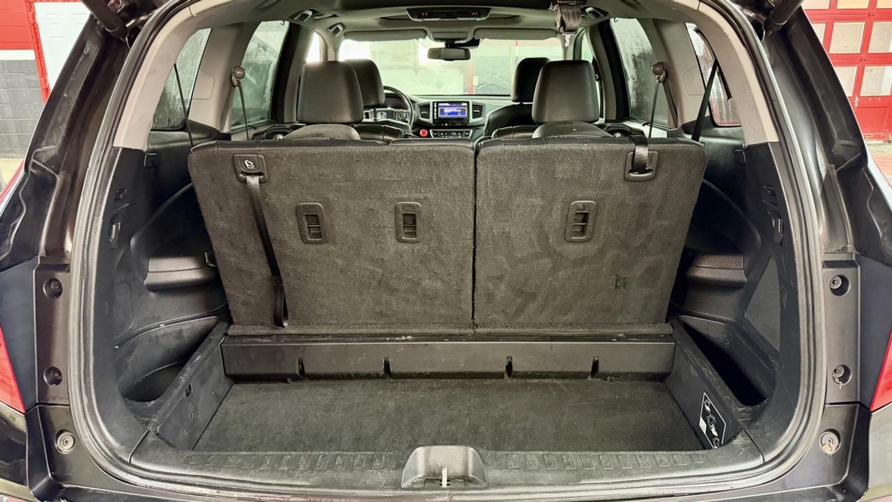 2017 Honda Pilot Touring Photo