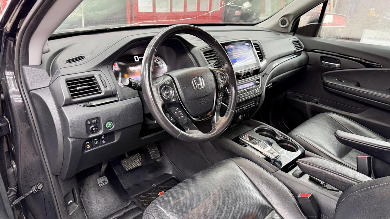 2017 Honda Pilot Touring Photo