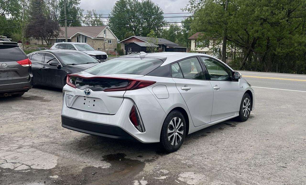 2020 Toyota Prius Prime Le Photo