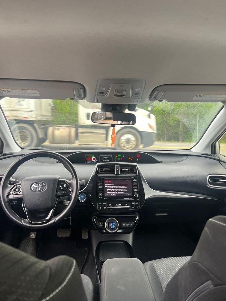 2020 Toyota Prius Prime Le Photo