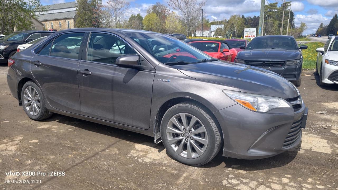 2017 Toyota Camry XLE Photo