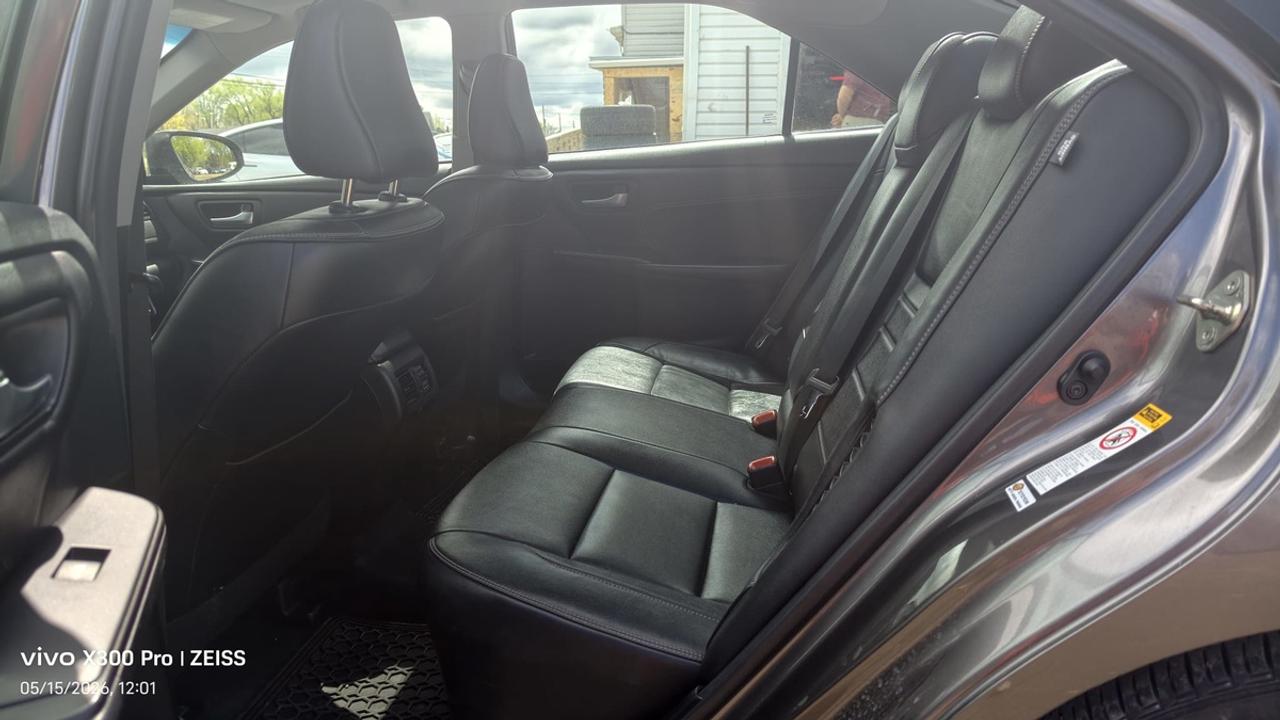 2017 Toyota Camry XLE Photo