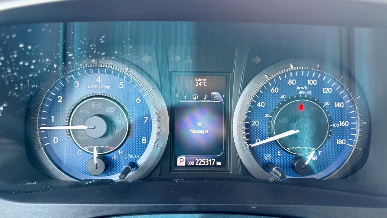 2017 Toyota Sienna XLE Photo
