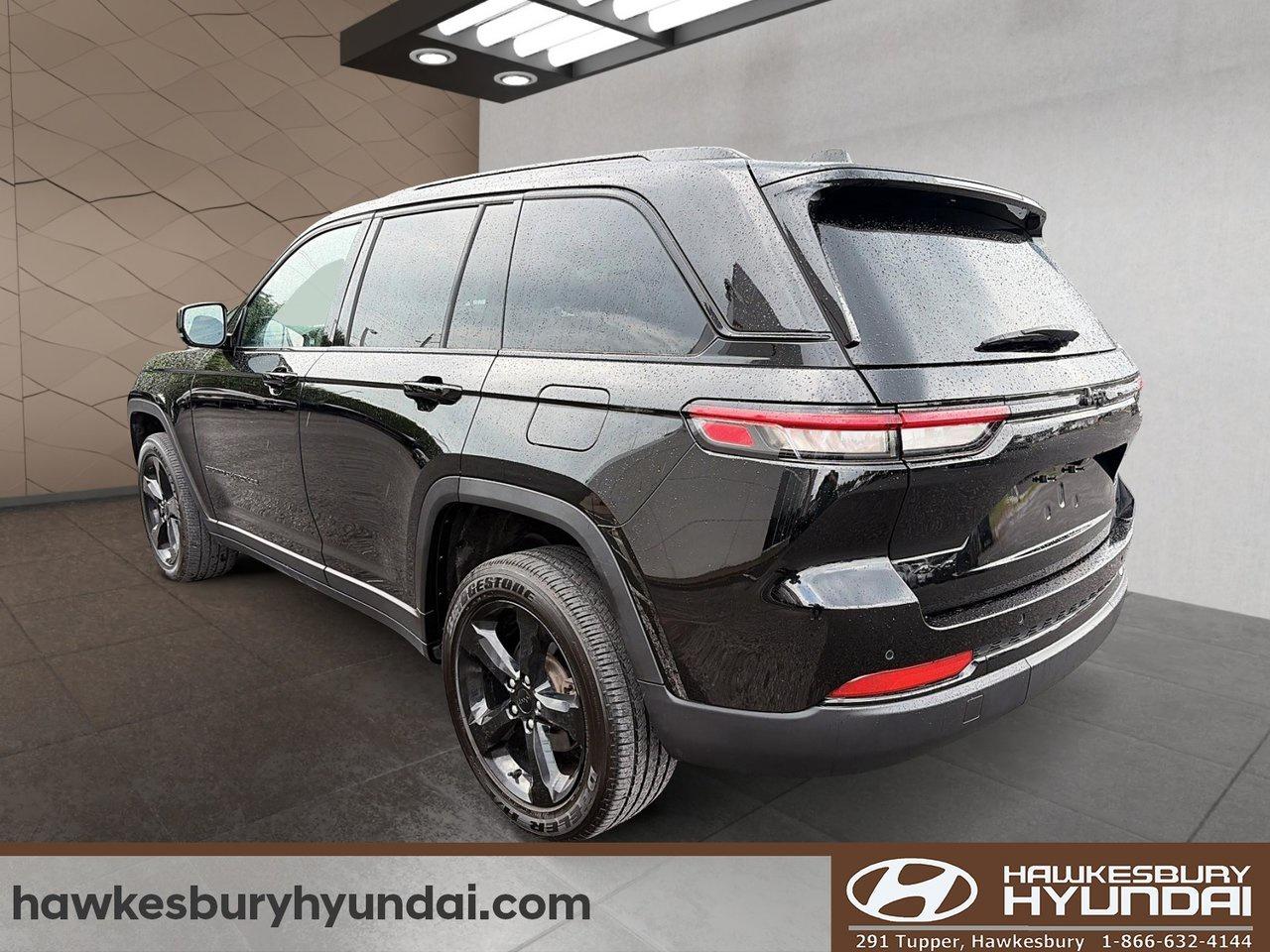 2024 Jeep Grand Cherokee Altitude Photo3