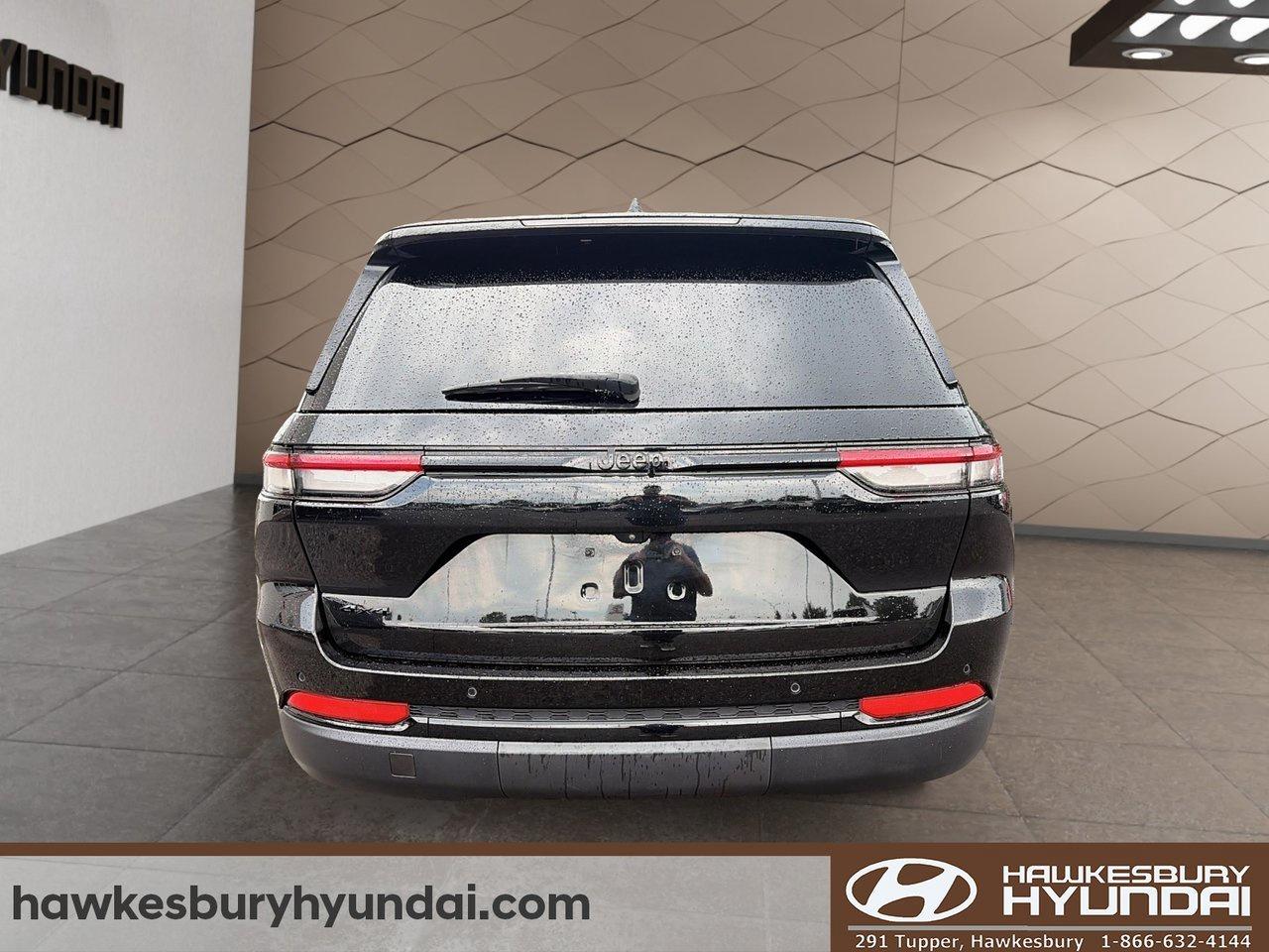 2024 Jeep Grand Cherokee Altitude Photo