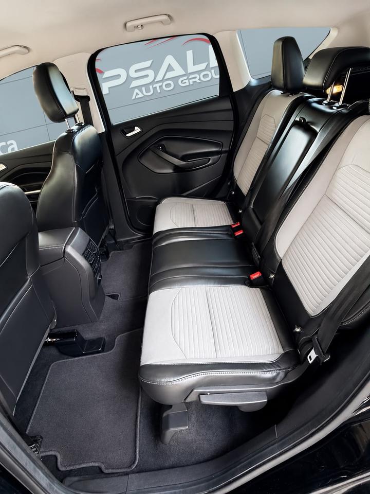 2019 Ford Escape SE Photo
