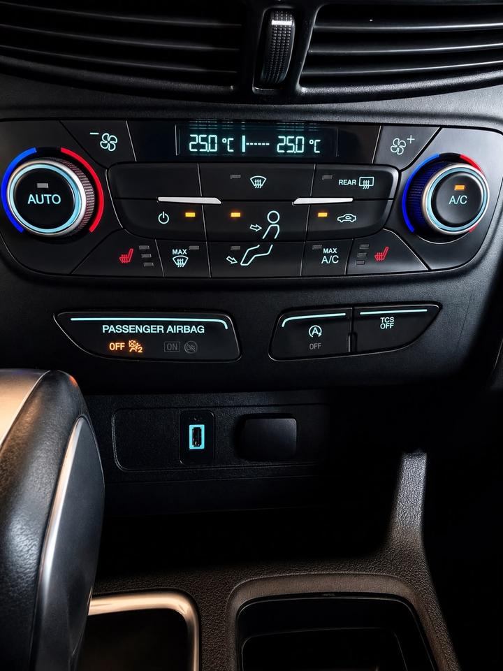 2019 Ford Escape SE Photo