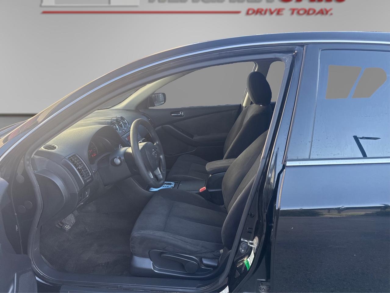 2012 Nissan Altima S Photo