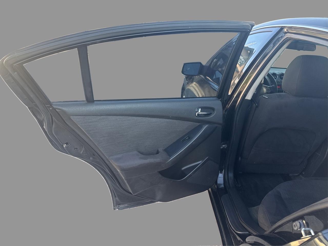 2012 Nissan Altima S Photo