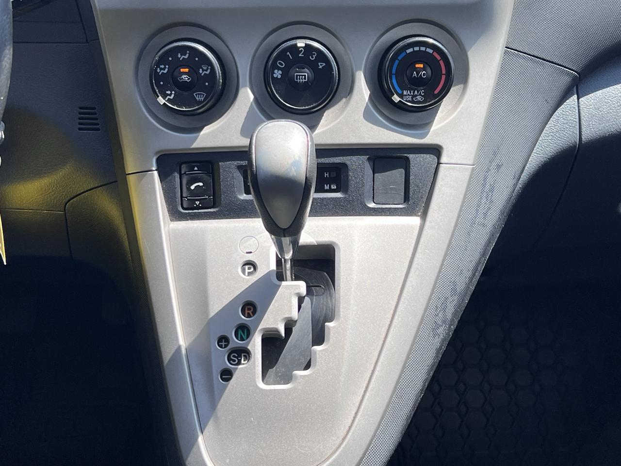 2010 Toyota Matrix XR Photo
