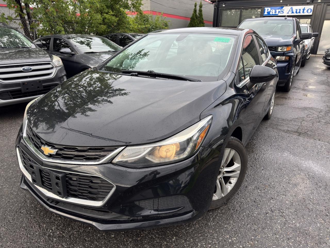 2018 Chevrolet Cruze LT Photo0