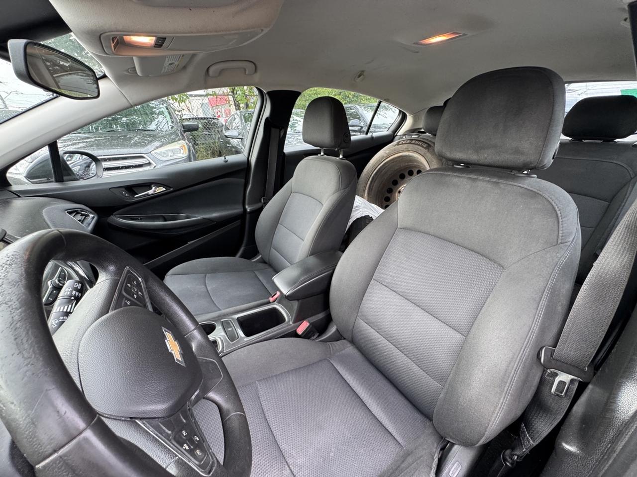 2018 Chevrolet Cruze LT Photo