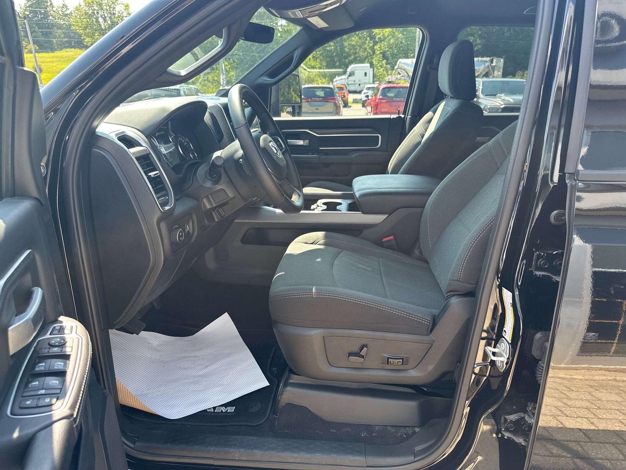 2024 RAM 2500 Big Horn Photo