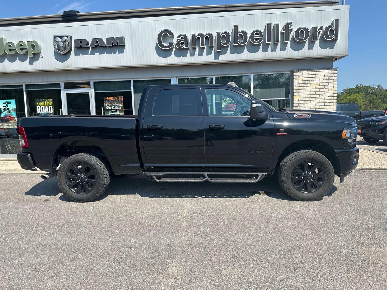 2024 RAM 2500 Big Horn Photo3