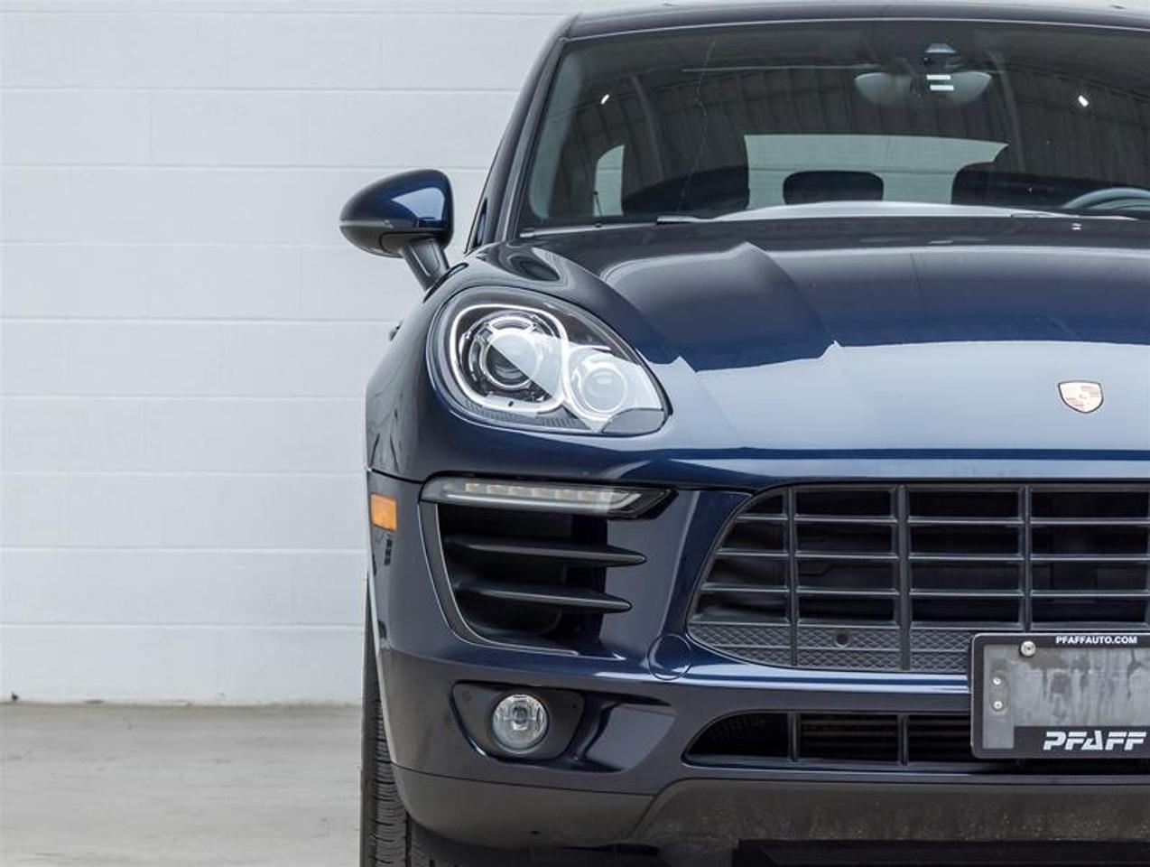 2018 Porsche Macan  Photo