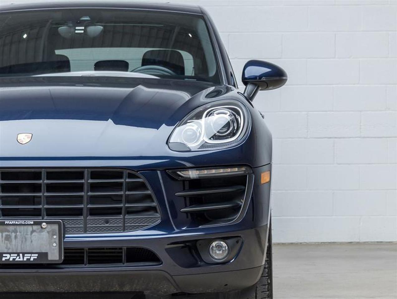 2018 Porsche Macan  Photo