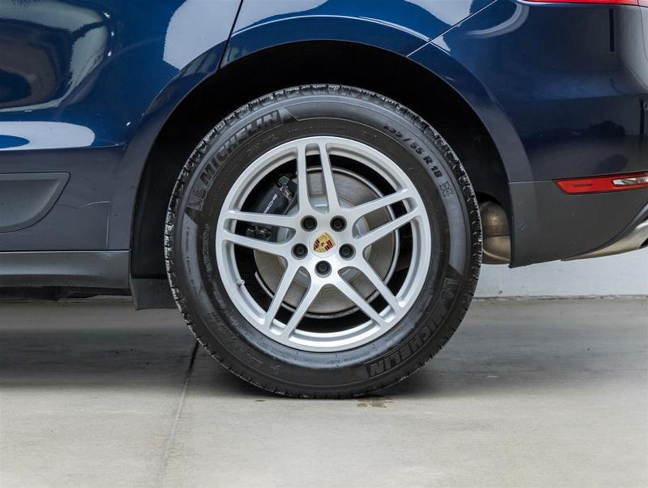 2018 Porsche Macan  Photo