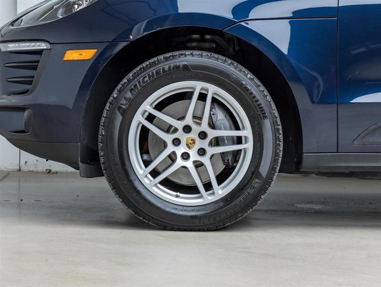 2018 Porsche Macan  Photo