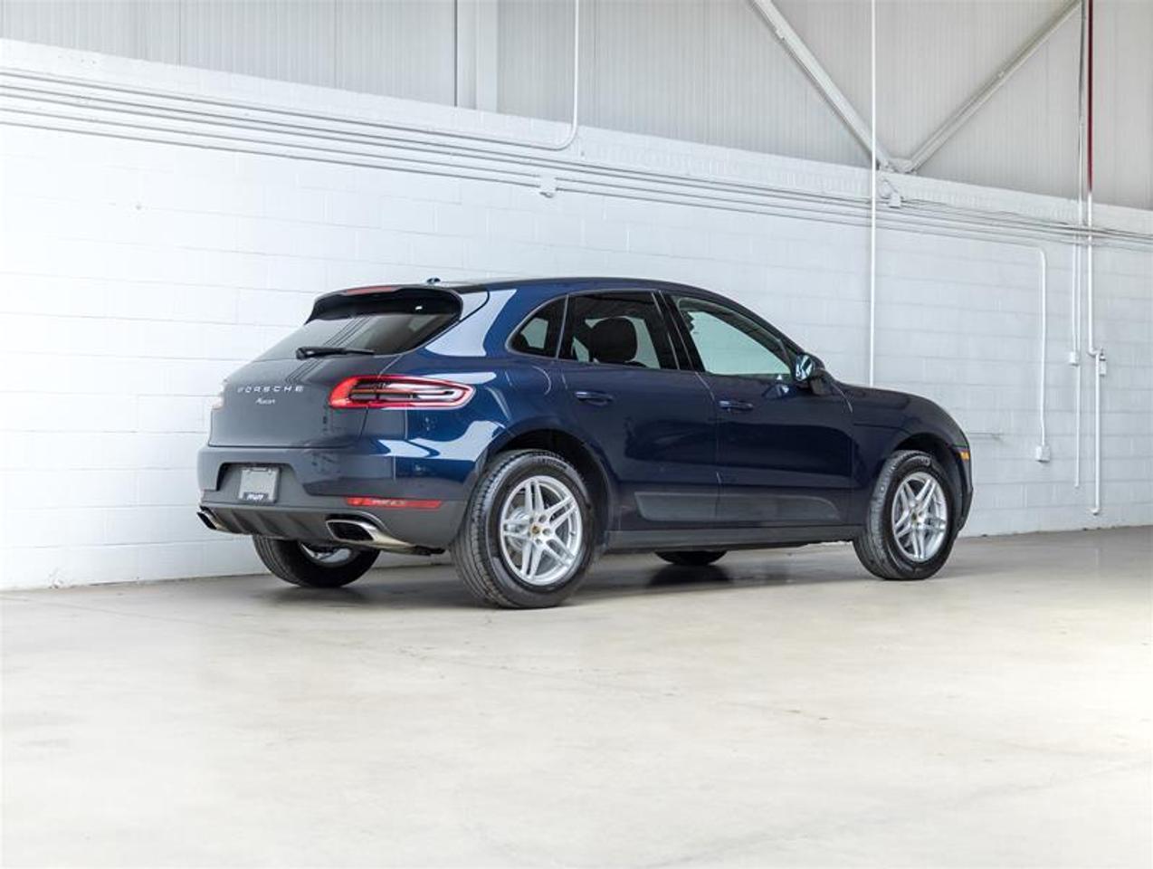 2018 Porsche Macan  Photo