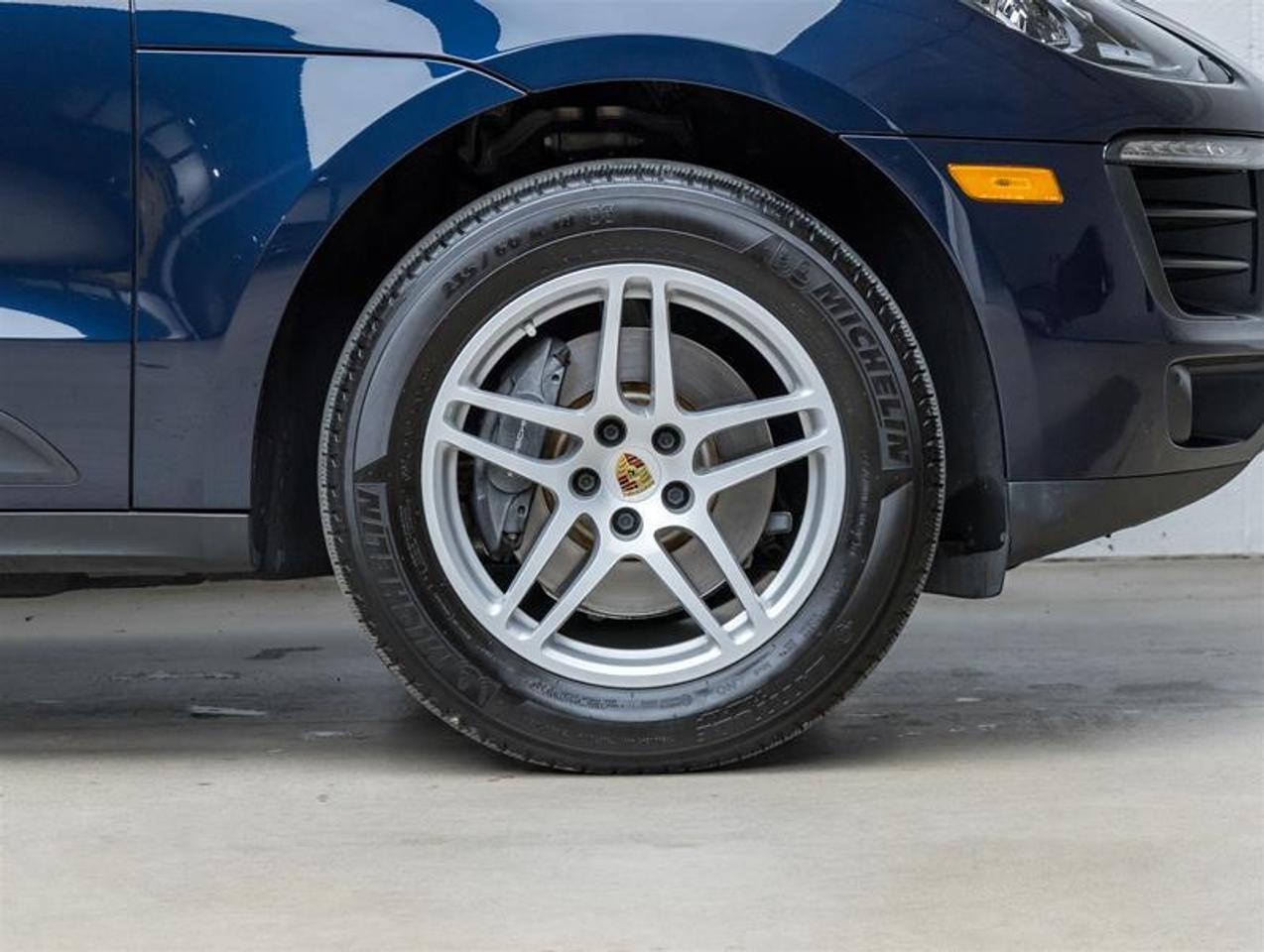 2018 Porsche Macan  Photo
