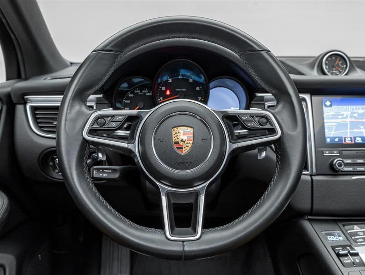 2018 Porsche Macan  Photo