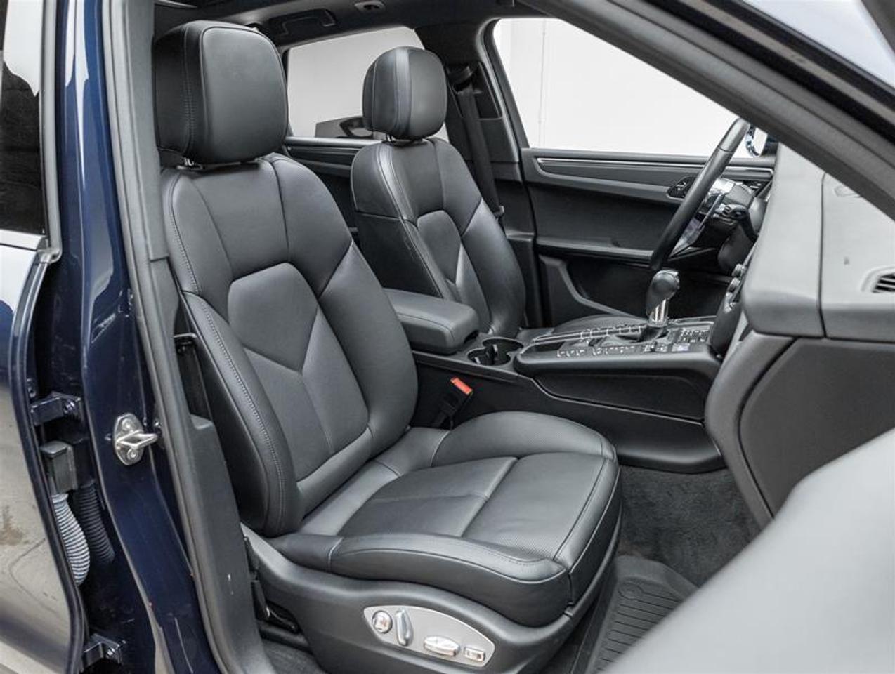 2018 Porsche Macan  Photo
