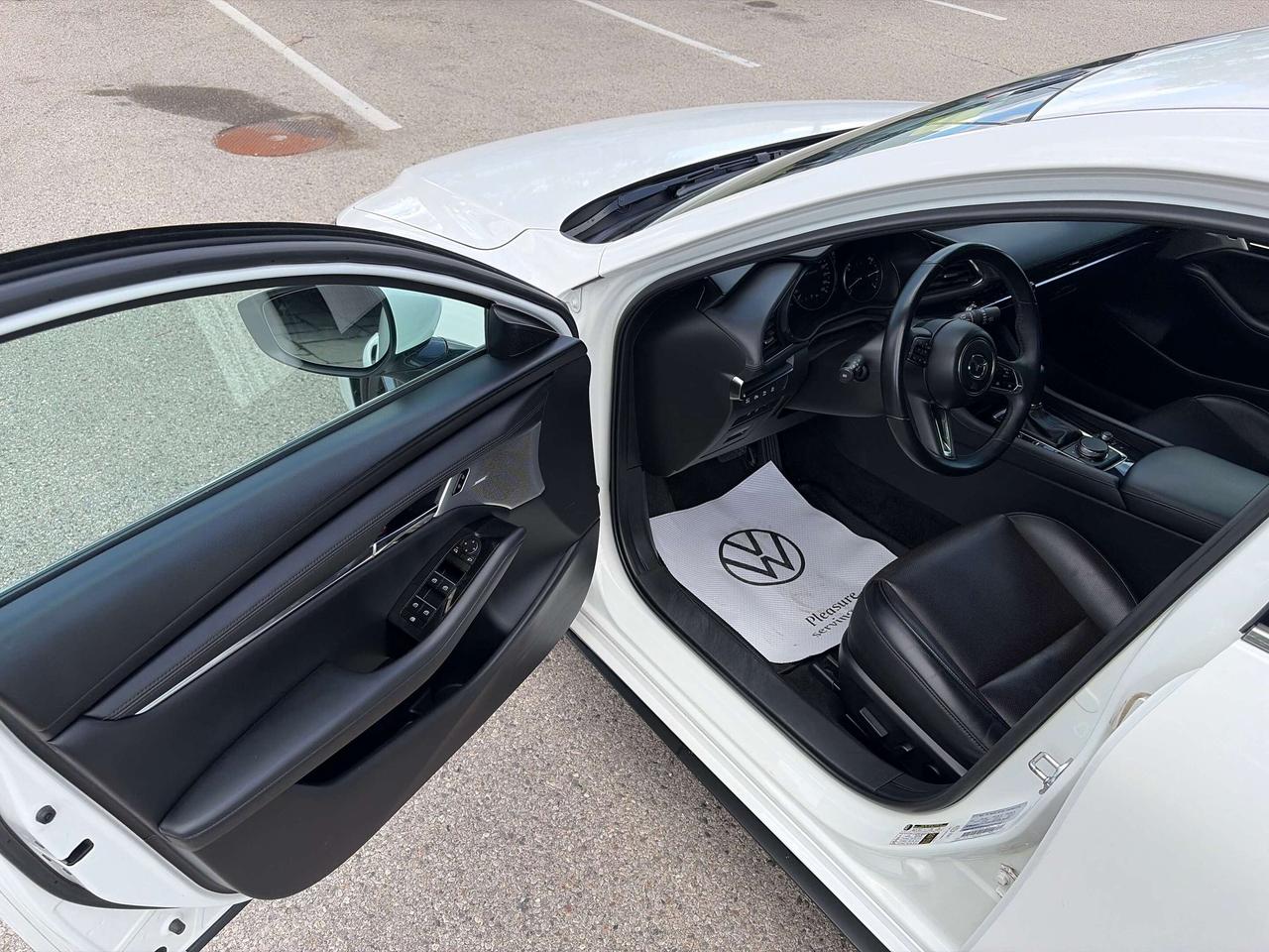2024 Mazda MAZDA3 GT Photo
