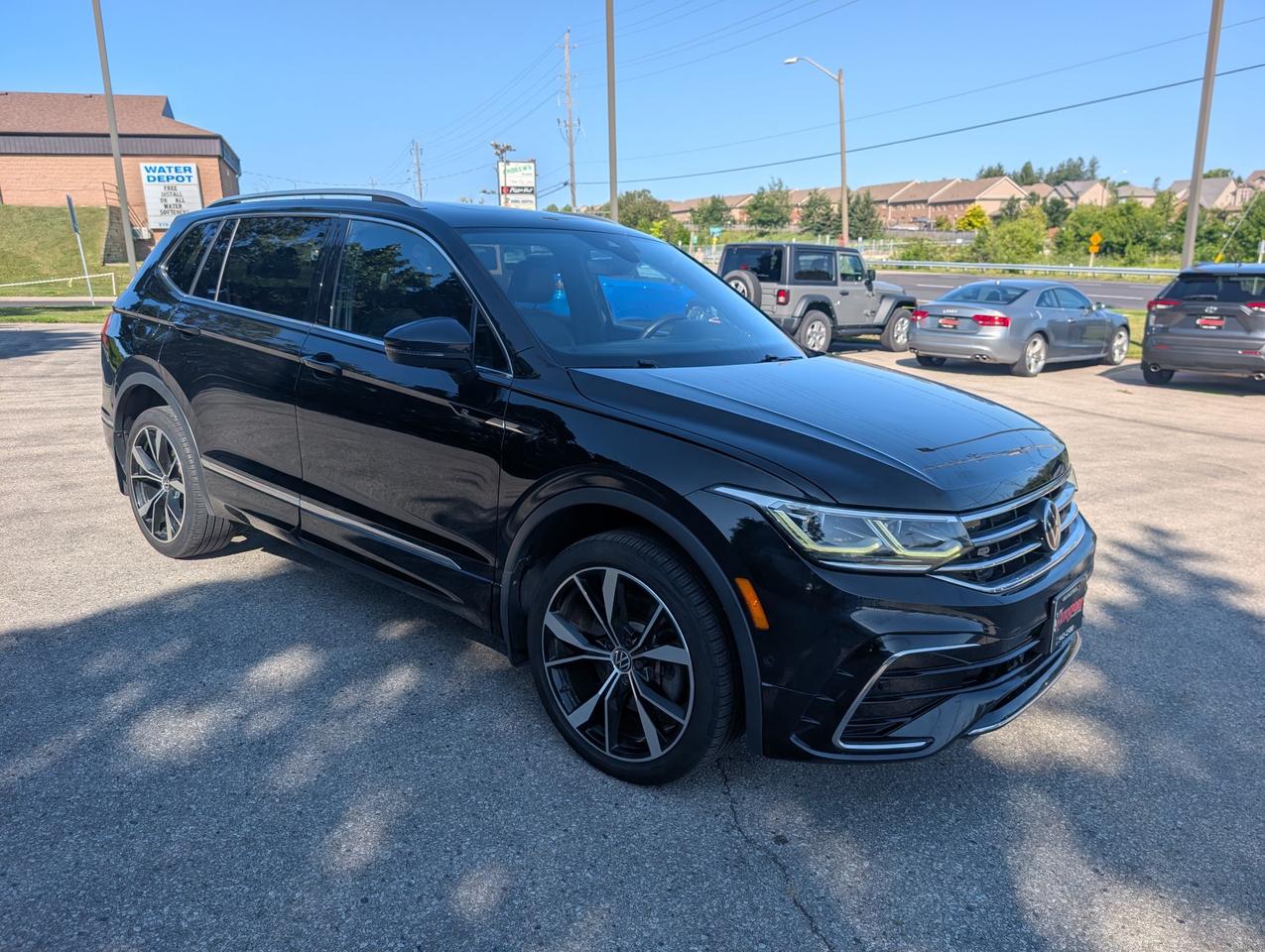2022 Volkswagen Tiguan Highline R-LINE 4dr All-wheel Drive 4MOTION Photo