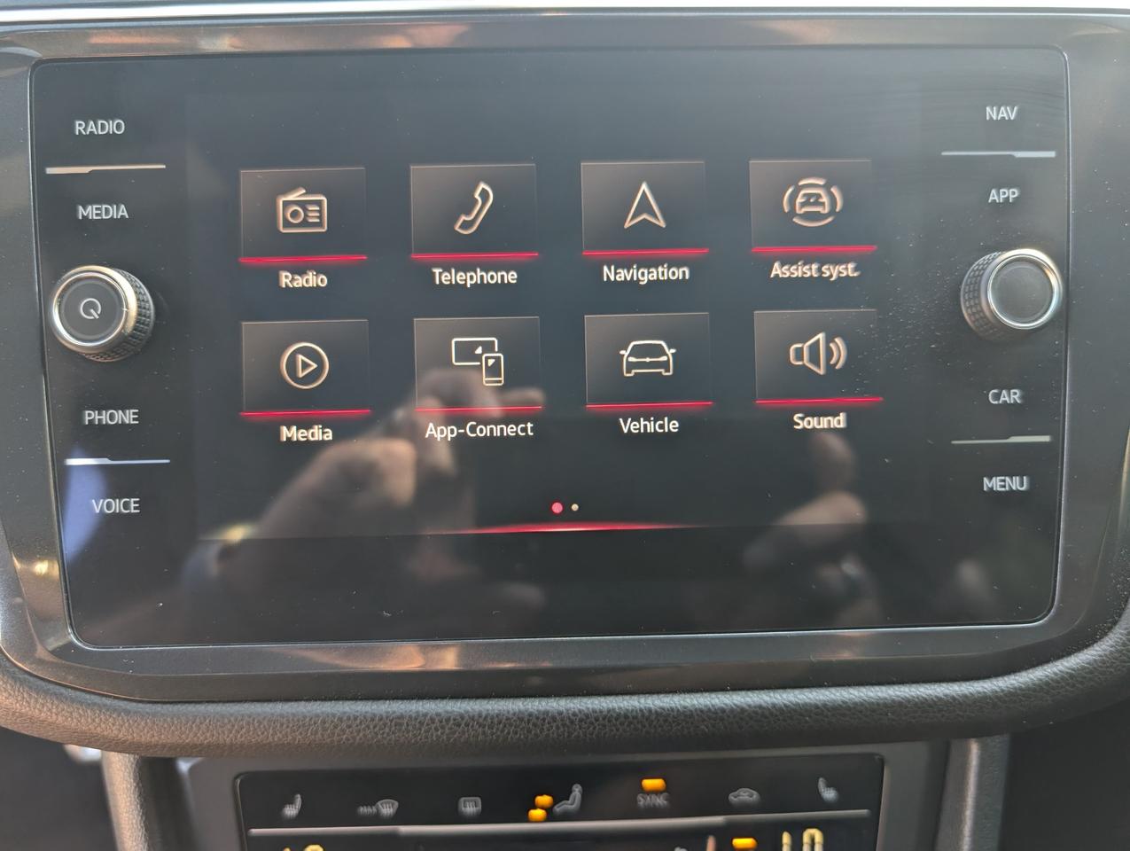 2022 Volkswagen Tiguan Highline R-LINE 4dr All-wheel Drive 4MOTION Photo