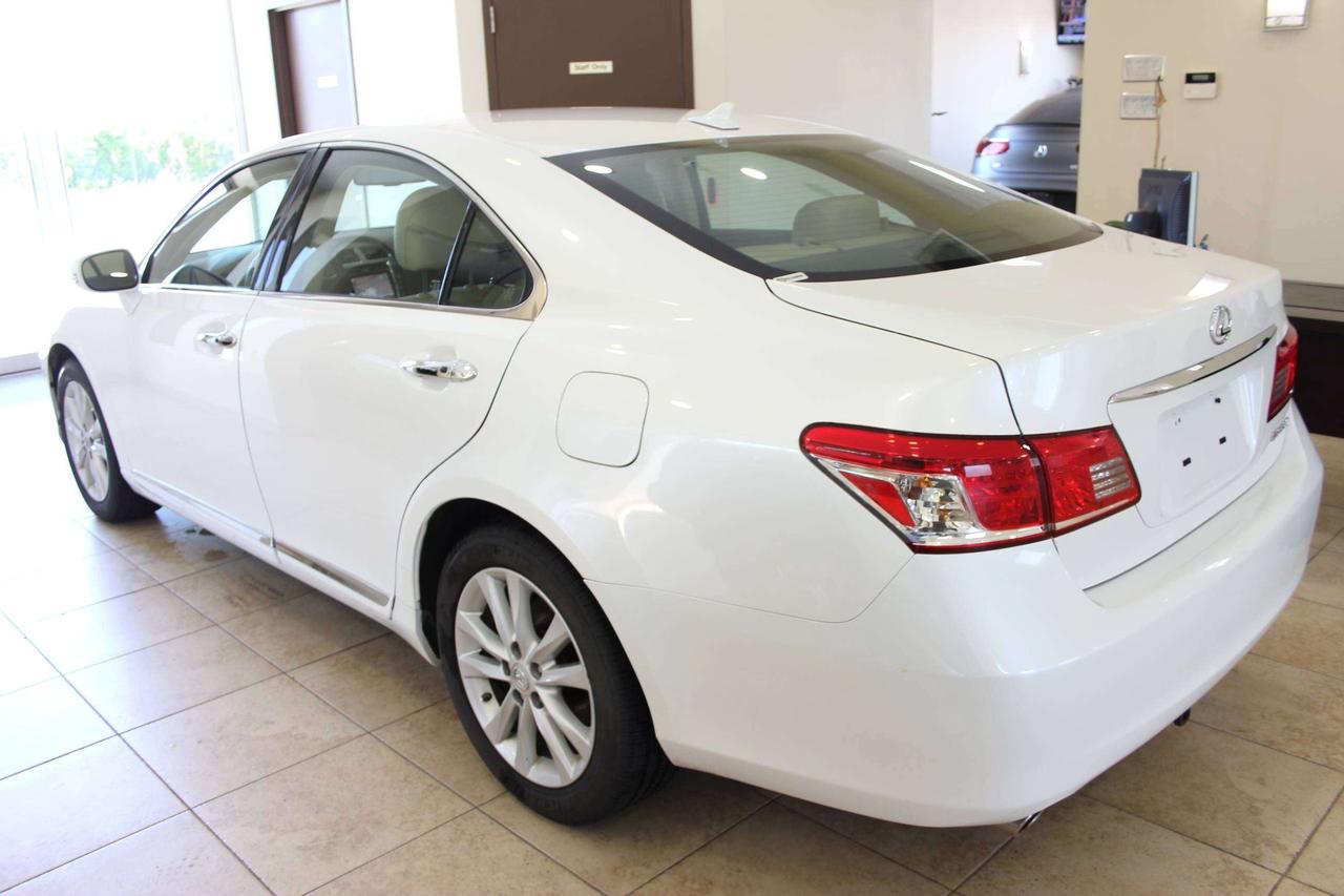 2011 Lexus ES 350 Premium   Navigation   Rear Camara Photo