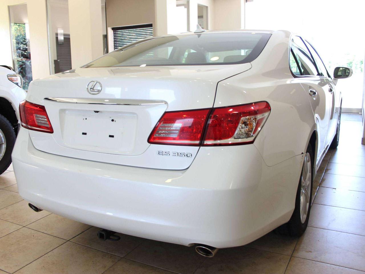 2011 Lexus ES 350 Premium   Navigation   Rear Camara Photo