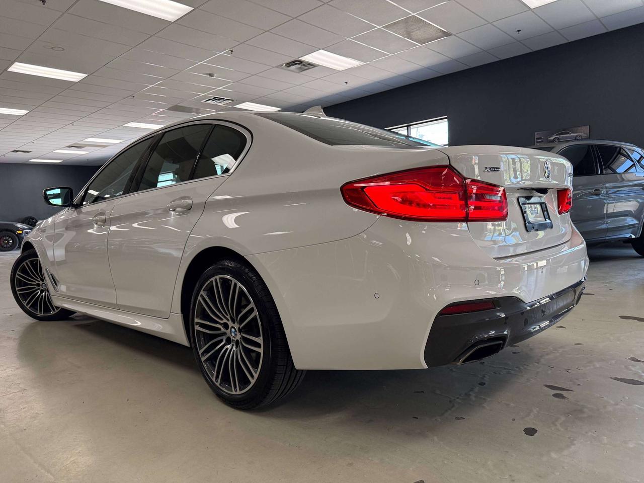 2020 BMW 5 Series xDrive Photo