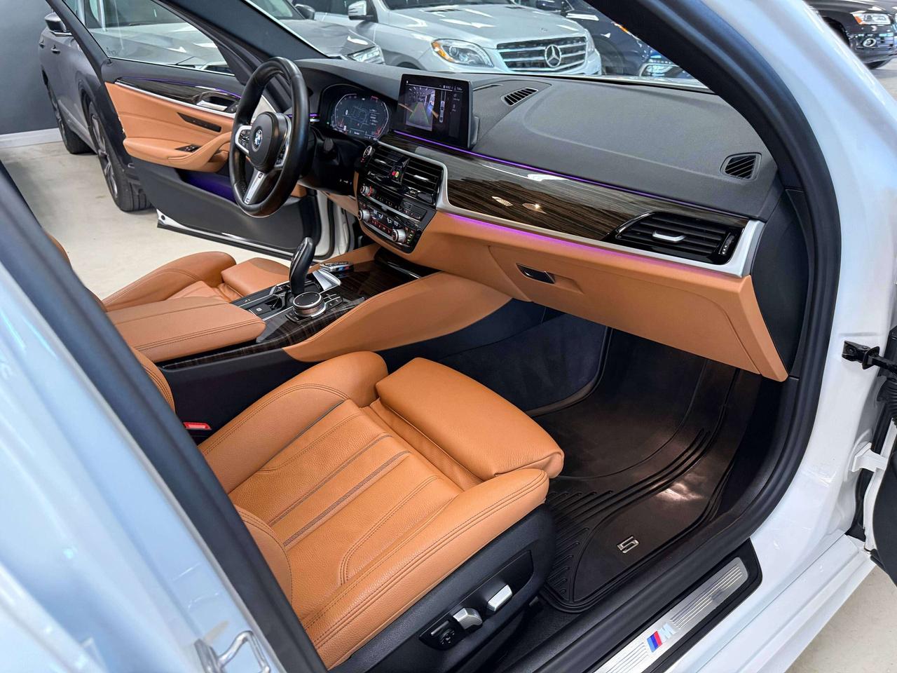 2020 BMW 5 Series xDrive Photo