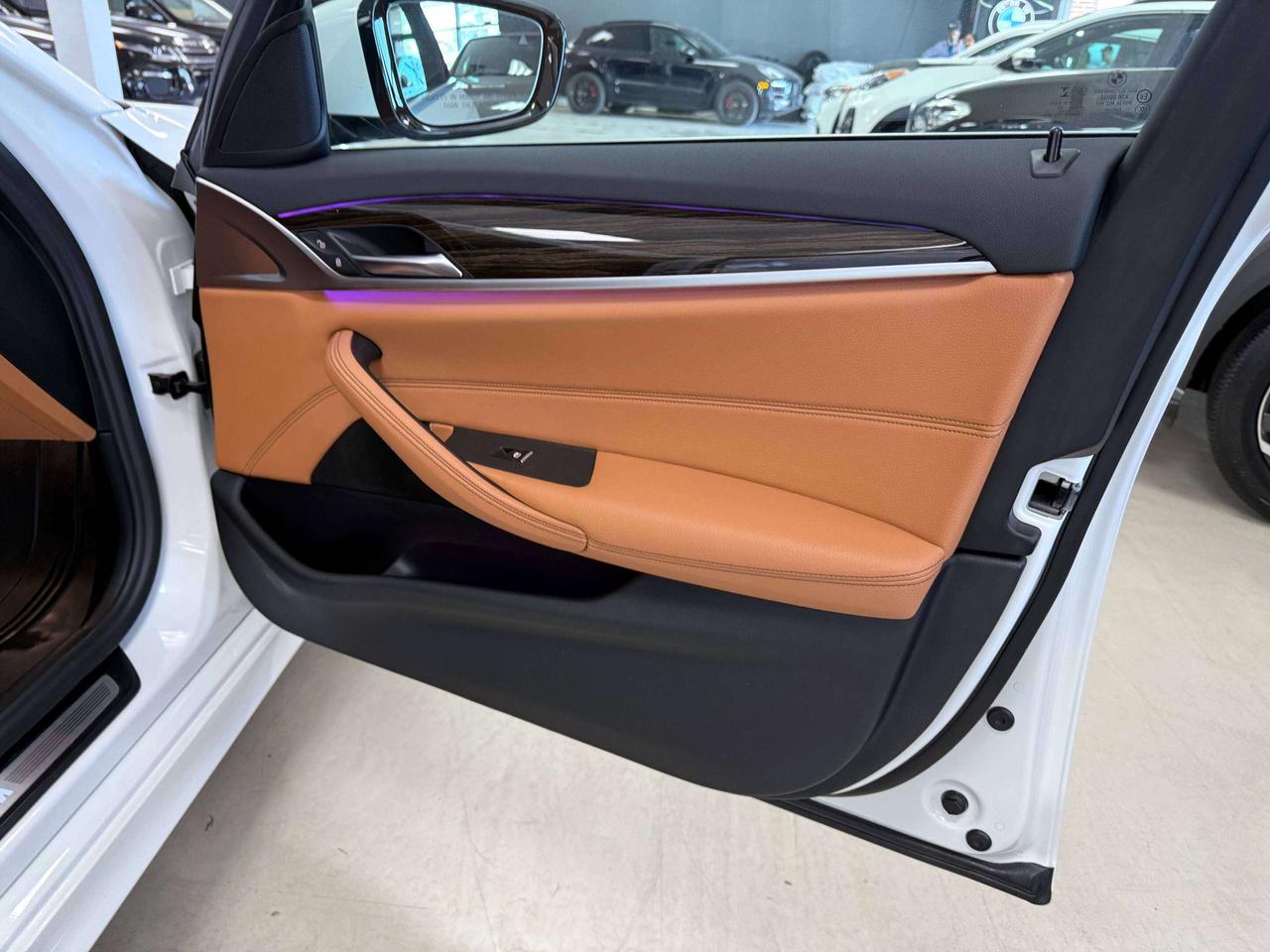 2020 BMW 5 Series xDrive Photo