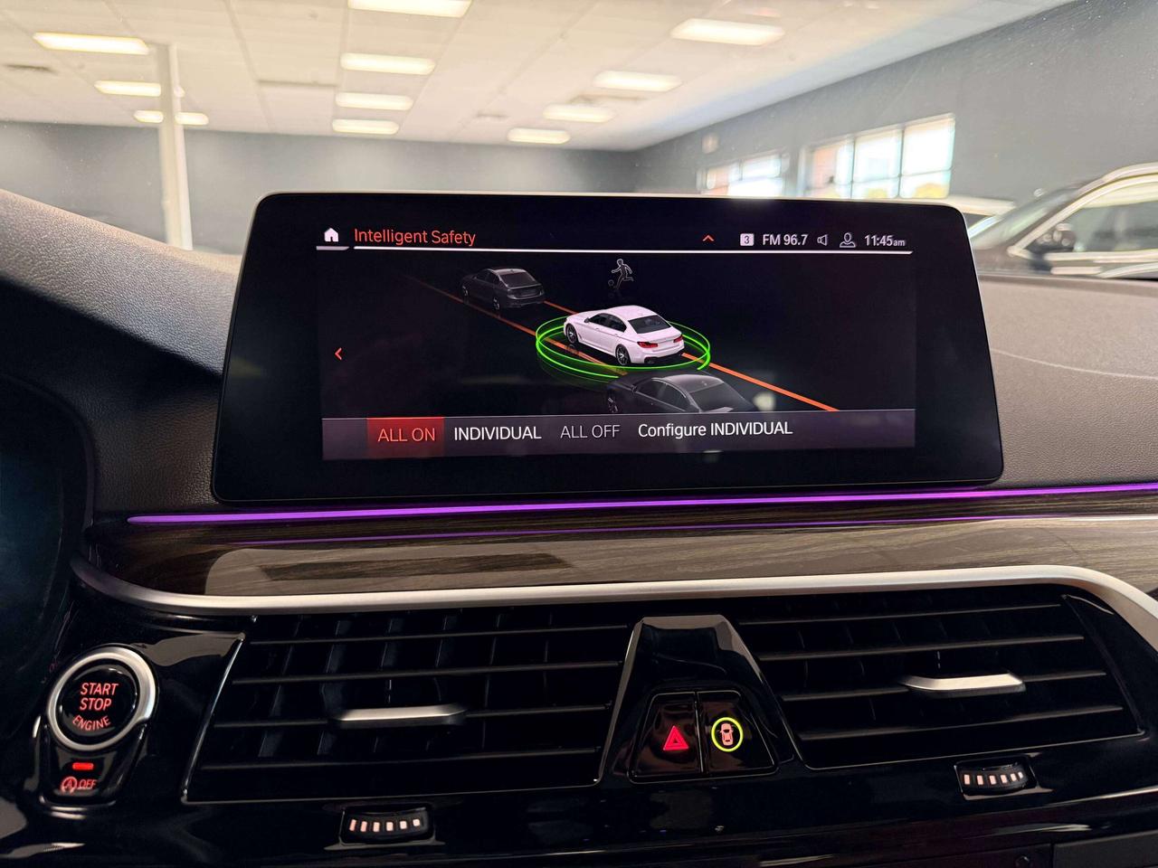 2020 BMW 5 Series xDrive Photo