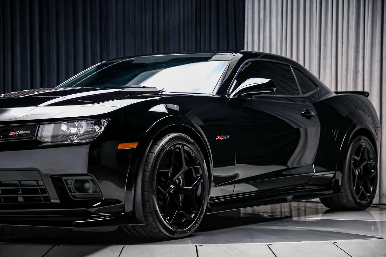 2014 Chevrolet Camaro Z-28 427 V8 7.0L 505HP CARBONCERAMIC RARE LOWKM Photo