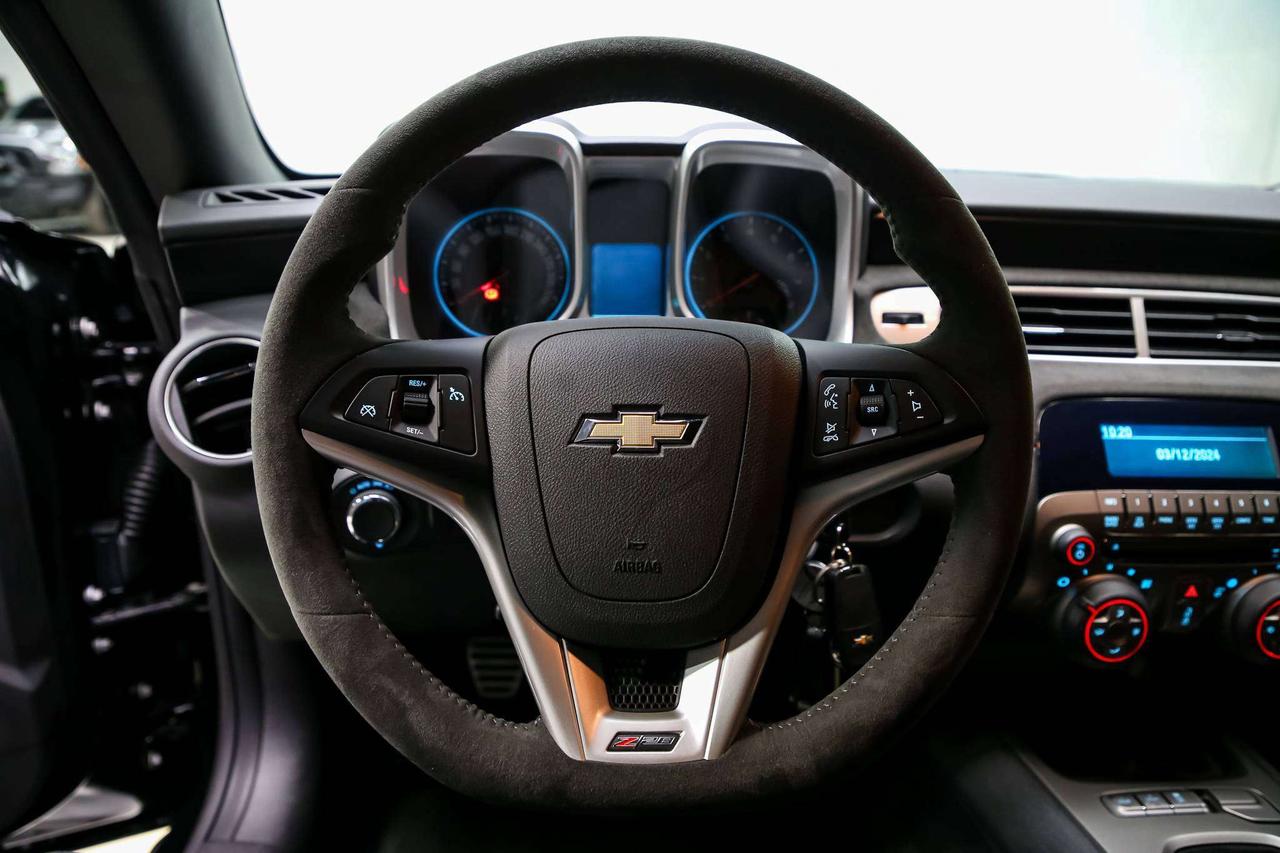 2014 Chevrolet Camaro Z-28 427 V8 7.0L 505HP CARBONCERAMIC RARE LOWKM Photo
