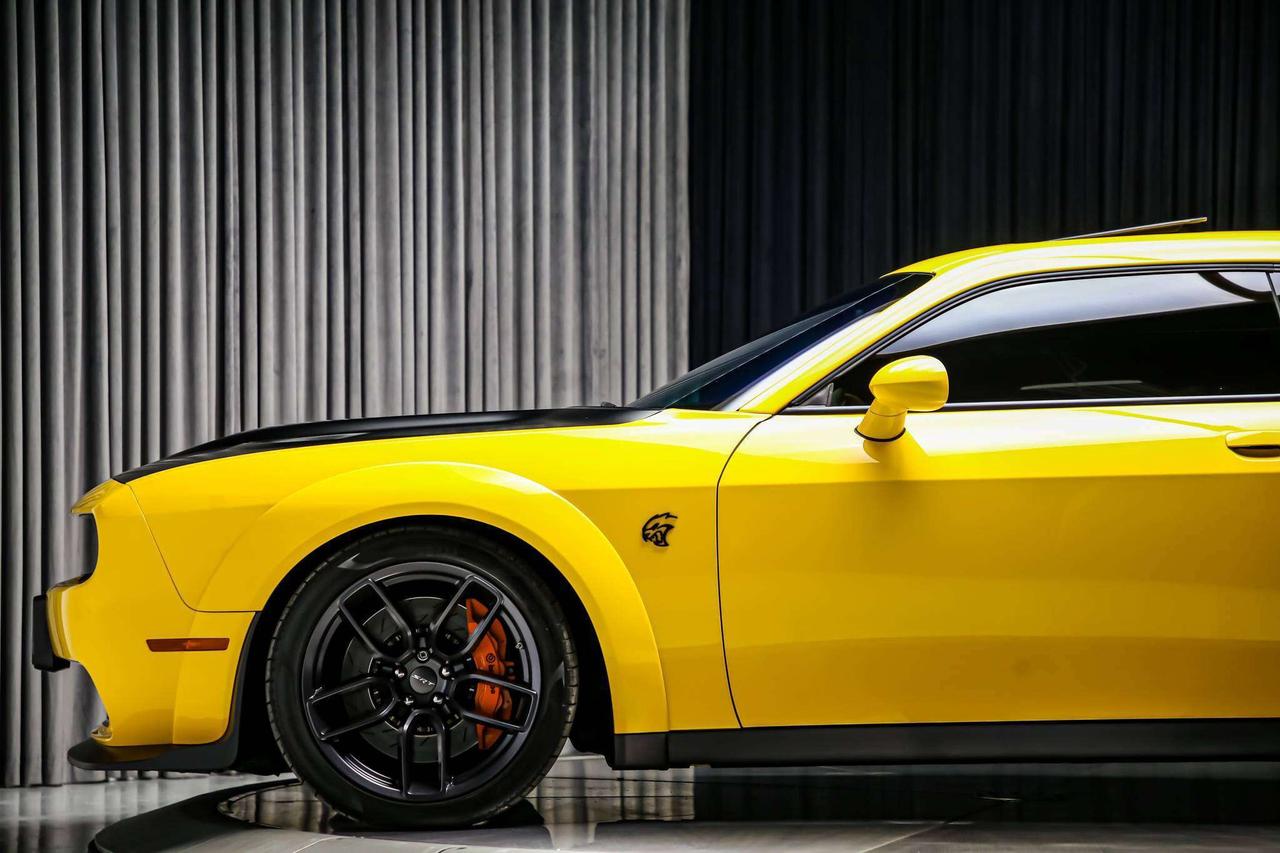 2018 Dodge Challenger SRT HELLCAT WIDEBODY 707HP  RARECOLOR ROOF Photo