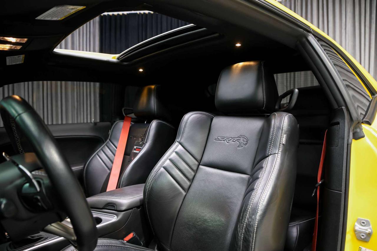2018 Dodge Challenger SRT HELLCAT WIDEBODY 707HP  RARECOLOR ROOF Photo