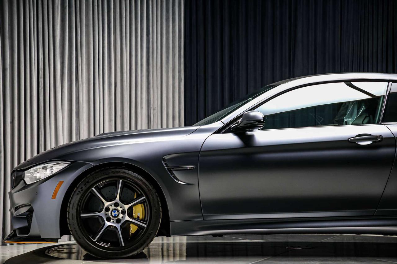 2016 BMW M4 GTS 493HP  CARBONWHEELS INDVPAINT RARE ALMOSTNEW Photo