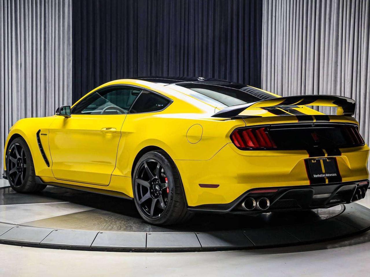2017 Ford Mustang SHELBY GT350R 5.2L V8  CARBONRIMS LOWKM NOACCIDENT Photo