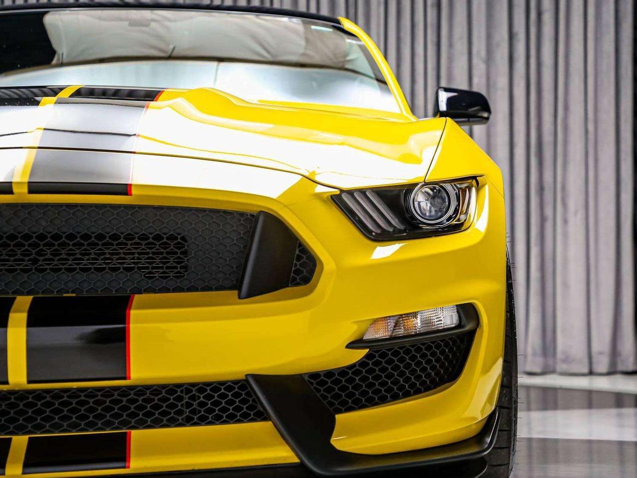 2017 Ford Mustang SHELBY GT350R 5.2L V8  CARBONRIMS LOWKM NOACCIDENT Photo