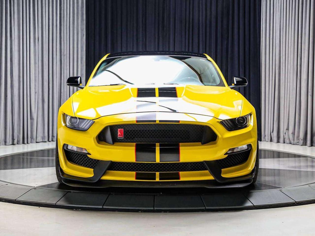2017 Ford Mustang SHELBY GT350R 5.2L V8  CARBONRIMS LOWKM NOACCIDENT Photo