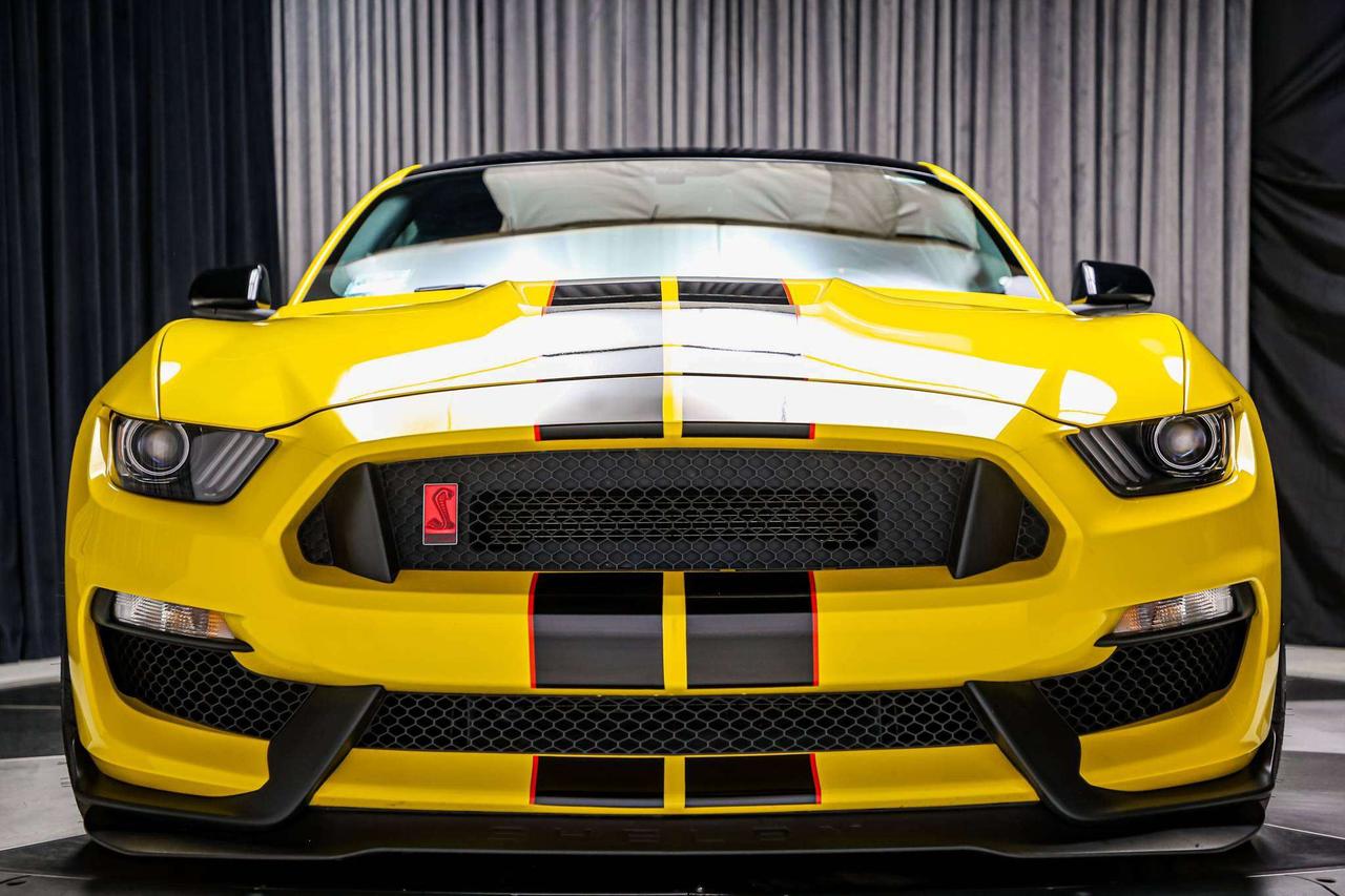 2017 Ford Mustang SHELBY GT350R 5.2L V8  CARBONRIMS LOWKM NOACCIDENT Photo