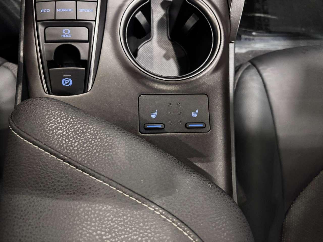 2024 Toyota Camry XSE Auto AWD Photo