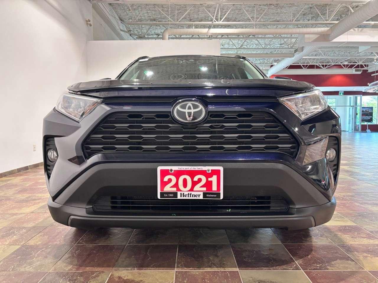 2021 Toyota RAV4 XLE AWD Photo
