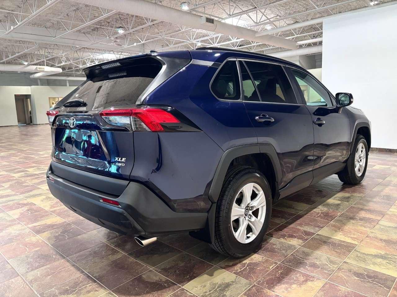 2021 Toyota RAV4 XLE AWD Photo
